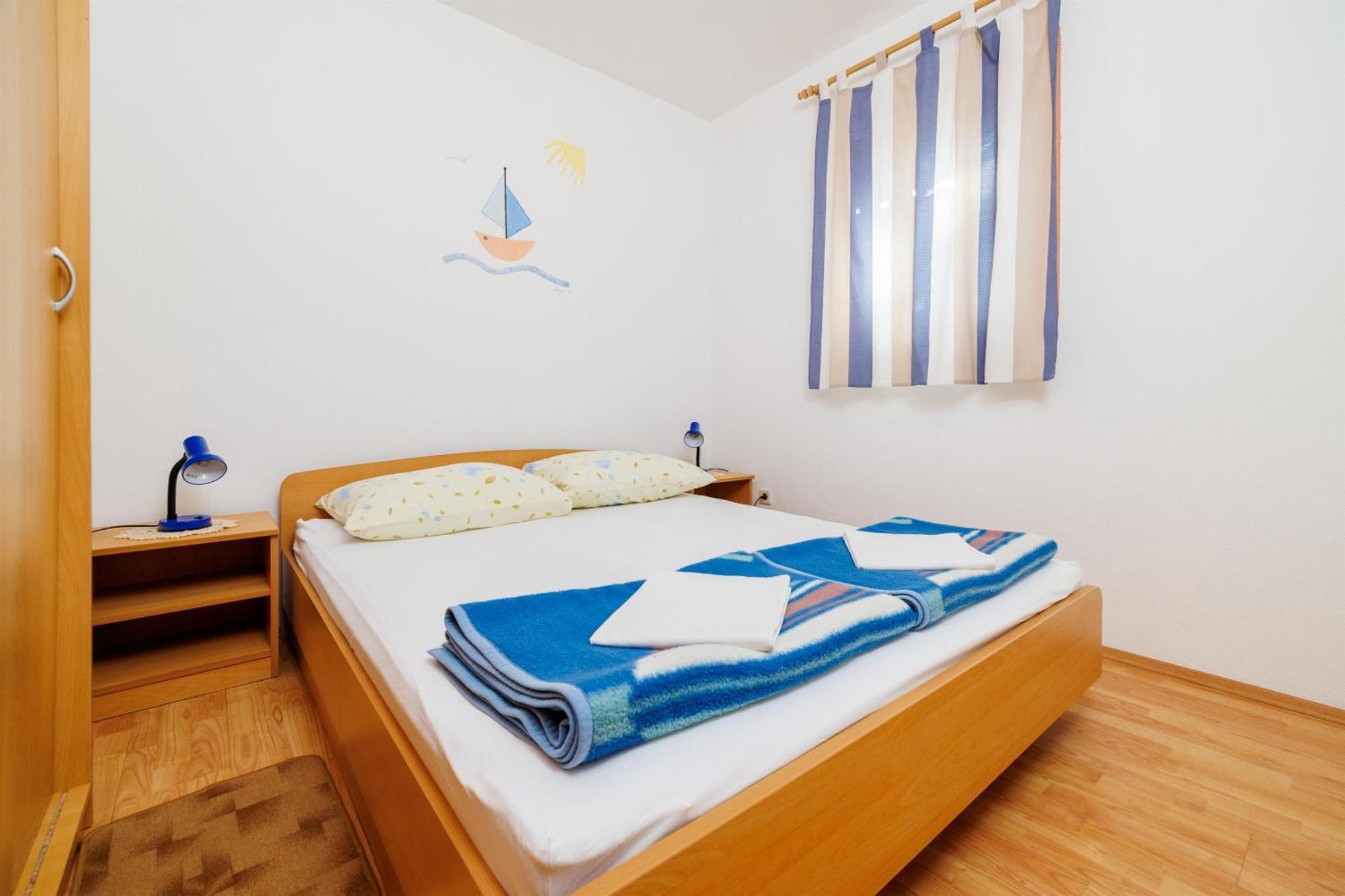 Apartment Julija Повиле Экстерьер фото