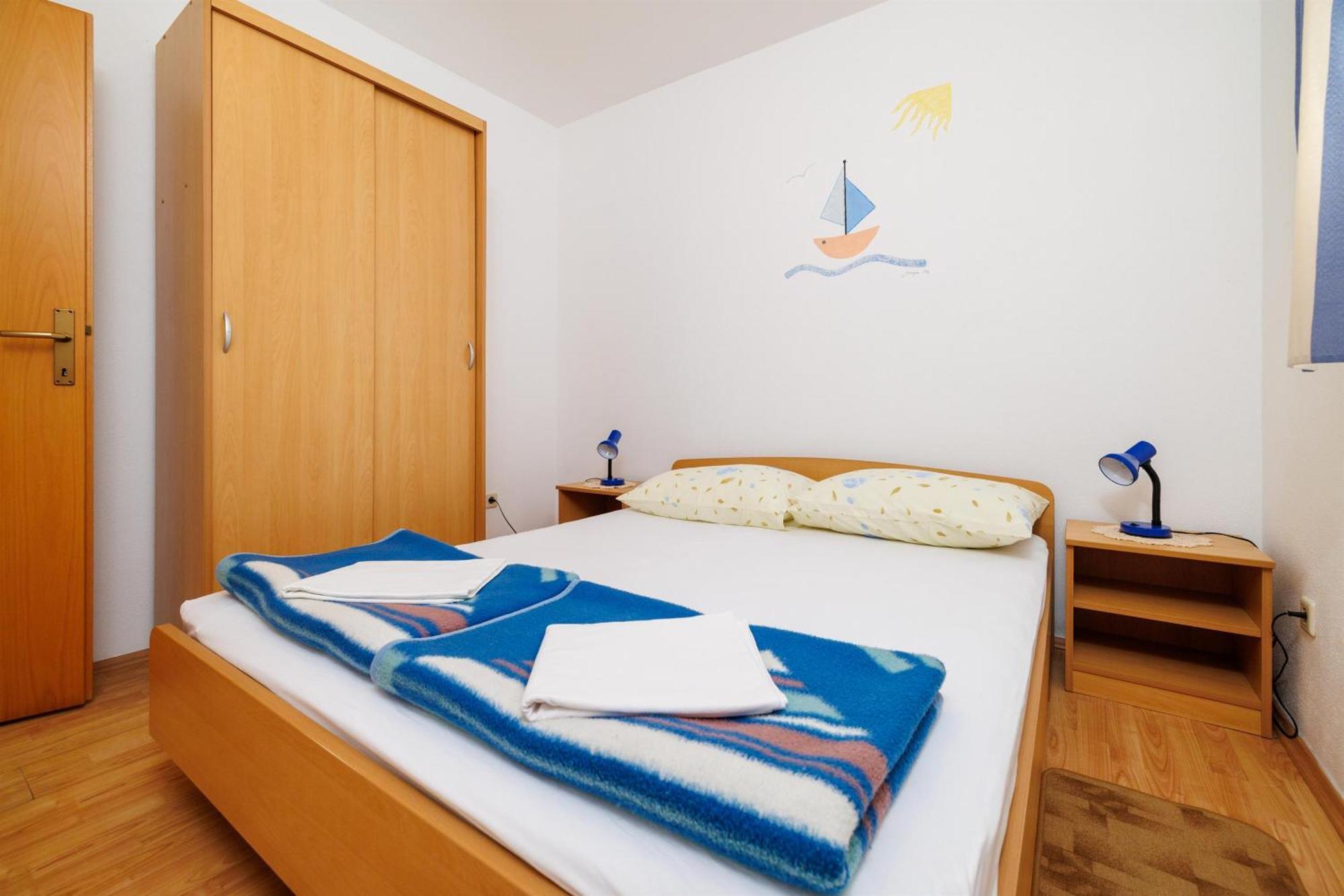 Apartment Julija Повиле Экстерьер фото