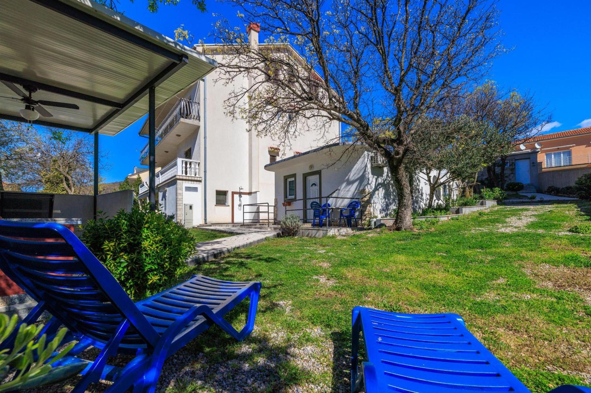 Apartment Julija Повиле Экстерьер фото