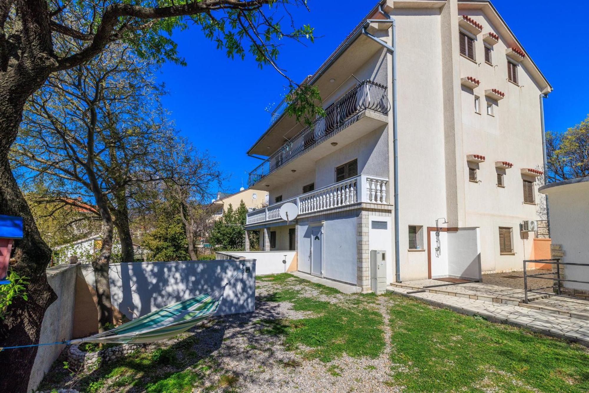 Apartment Julija Повиле Экстерьер фото